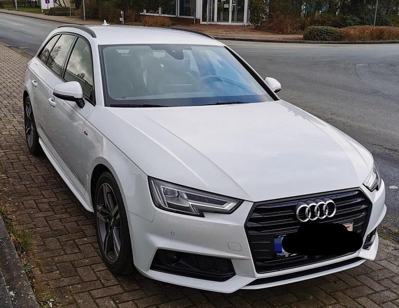 Weiß Gebraucht 2017 Audi A4 Sport Kombi | 26.000 € (Teuer) - Bild 1/4