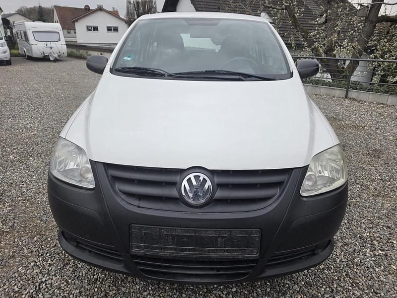 Gebraucht VW Fox 54 PS (39 kW) 2010 Weiß Kleinwagen