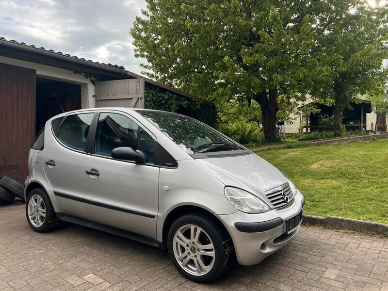 Grau Gebraucht 2002 Mercedes A140 Kleinwagen | 4.500 € - Bild 1/3