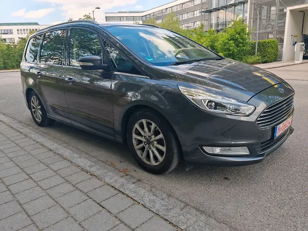 Gebraucht Ford Galaxy Titanium 150 PS (110 kW) 2017 Grau Van / Kleinbus