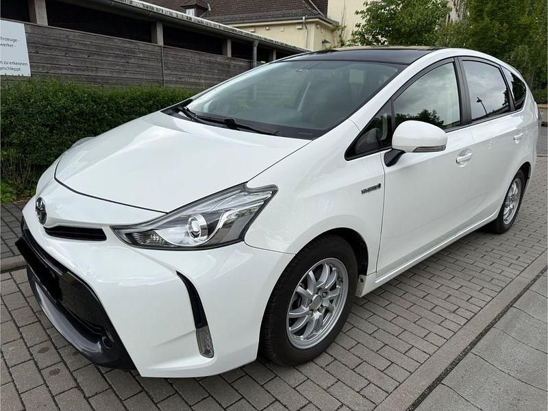 Weiß Gebraucht 2016 Toyota Prius+ Van / Kleinbus | 20.900 € (Teuer) - Bild 1/4