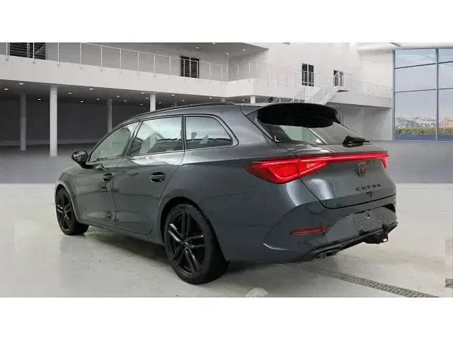 Second-hand Cupra Leon 150 CP (110 kW) 2023 Gri Break