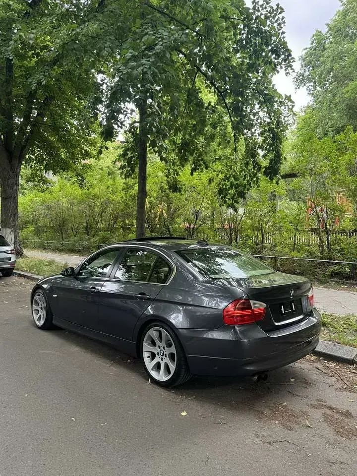 Gebraucht BMW 325 218 PS (160 kW) 2005 Limousine