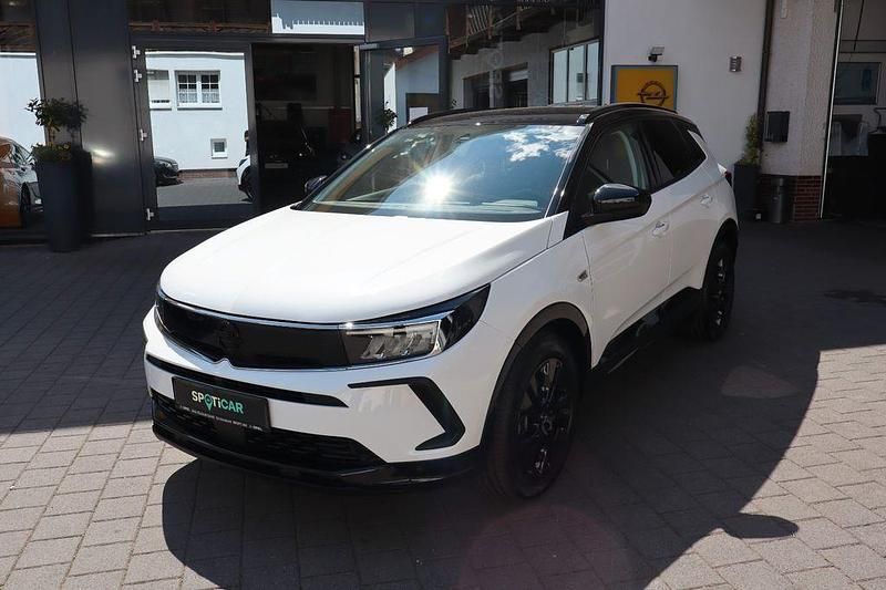 Weiß Gebraucht 2022 Opel Grandland X SUV | 21.990 € (Fairer Preis) - Bild 1/4