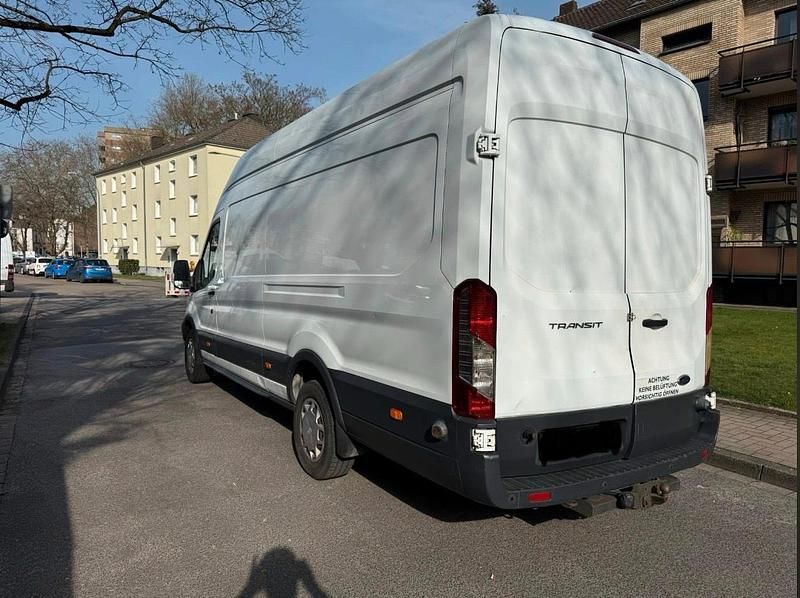 Gebraucht Ford Transit 130 PS (95 kW) 2017 Weiß Van / Kleinbus