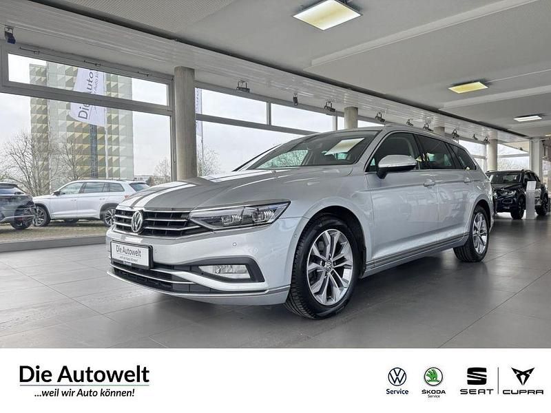 Reflexsilber Gebraucht 2020 VW Passat Elegance Kombi | 18.980 € (Fairer Preis) - Bild 1/4
