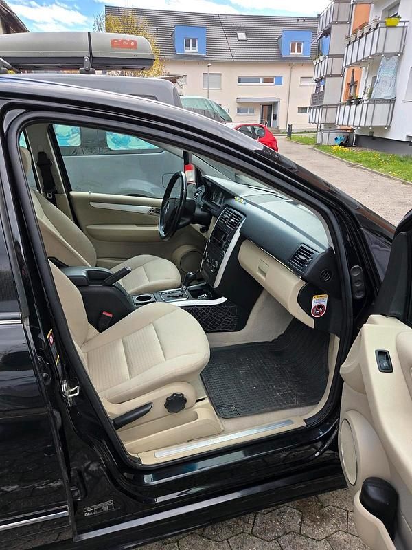 Gebraucht Mercedes B170 116 PS (85 kW) 2006 Schwarz Van / Kleinbus