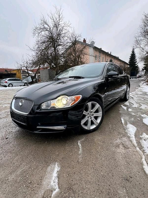 Schwarz Gebraucht 2010 Jaguar XF Luxury Limousine | 6.500 € (Superpreis) - Bild 1/4