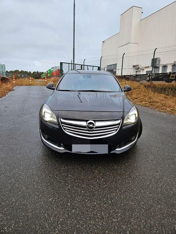 Gebraucht Opel Insignia Sport 194 PS (142 kW) 2014 Schwarz Limousine