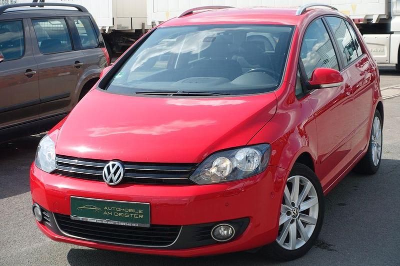 Rot Gebraucht 2011 VW Golf Plus Cross Highline Van / Kleinbus | 7.990 € (Fairer Preis) - Bild 1/4