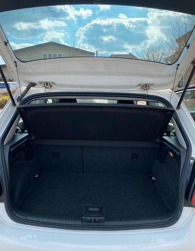 Gebraucht VW Polo 90 PS (66 kW) 2011 Weiß Kleinwagen