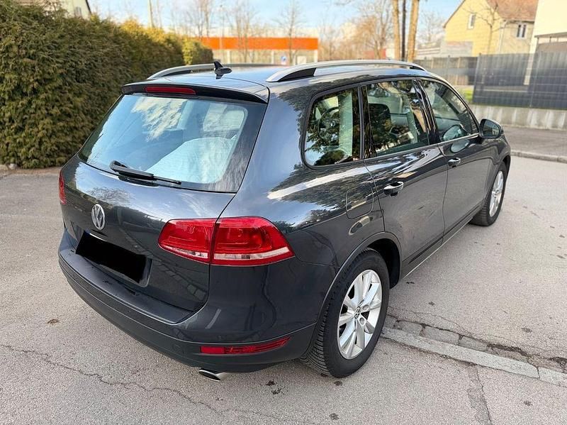 Gebraucht VW Touareg 245 PS (180 kW) 2014 Grau SUV