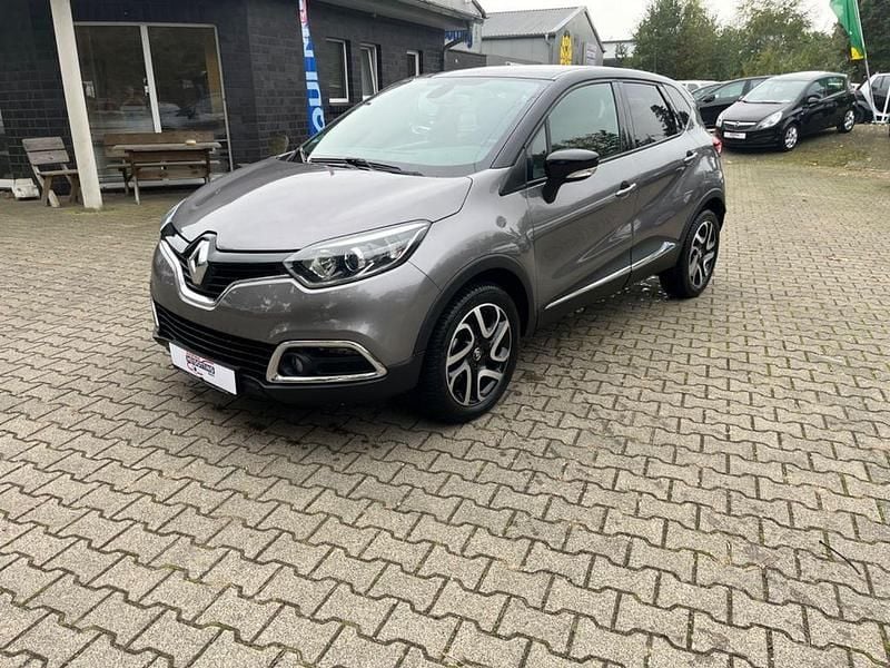 Grau Gebraucht 2016 Renault Captur Intens SUV | 11.400 € (Fairer Preis) - Bild 1/4