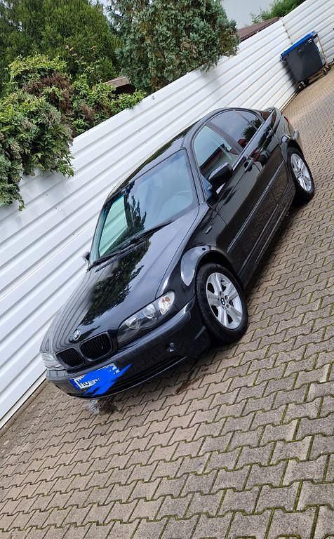 Schwarz Gebraucht 2003 BMW 316 Sport Line Limousine | 1.199 € (Superpreis) - Bild 1/4