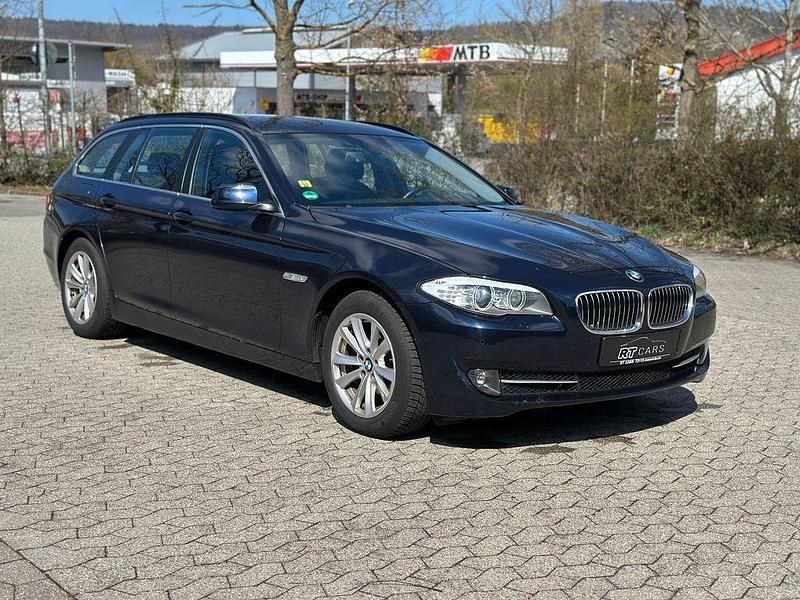 Używany BMW 520 184 KM (135 kW) 2012 Niebieski Kombi