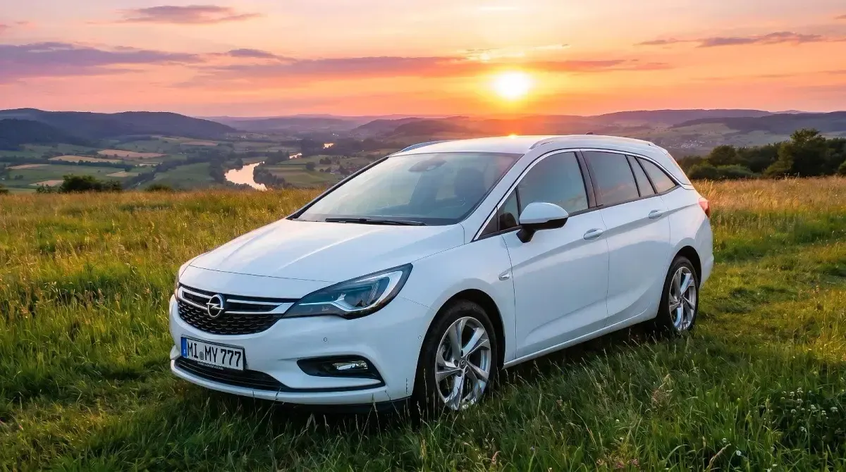Gebraucht Opel Astra 2021 Weiß Kombi