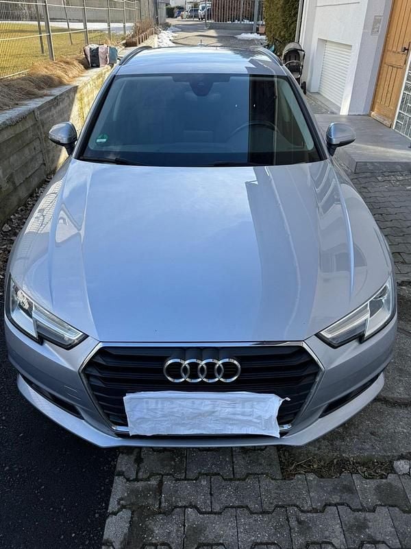 Gebraucht Audi A4 150 PS (110 kW) 2017 Grau Limousine