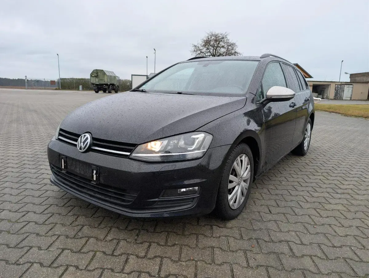 Gebraucht VW Golf VII 105 PS (77 kW) 2014 Schwarz Kombi