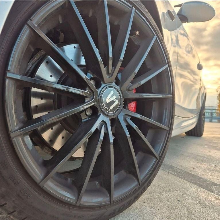 Second-hand BMW 123 204 CP (150 kW) 2009 Hatchback