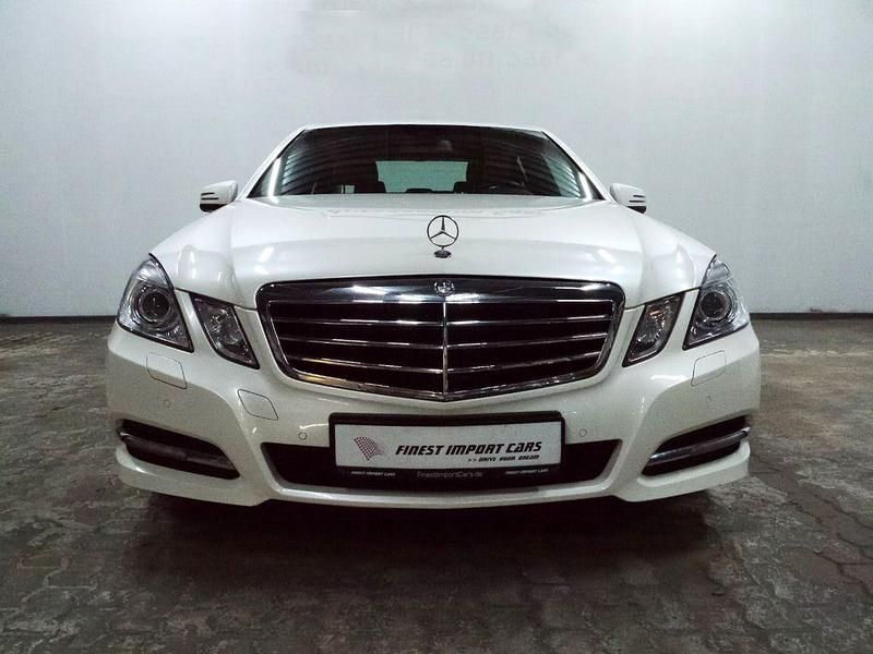 Gebraucht Mercedes E350 265 PS (194 kW) 2011 Weiß Limousine