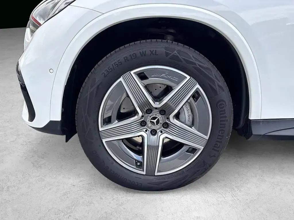 Gebraucht Mercedes GLC300 AMG 204 PS (150 kW) 2024 Weiß SUV