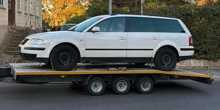 Weiß Gebraucht 2003 VW Passat Family Kombi | 2.299 € (Teuer) - Bild 1/1