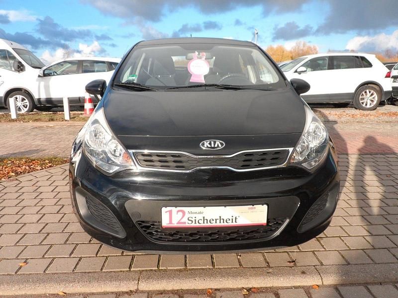 Gebraucht Kia Rio Edition 7 109 PS (80 kW) 2015 Schwarz Kleinwagen