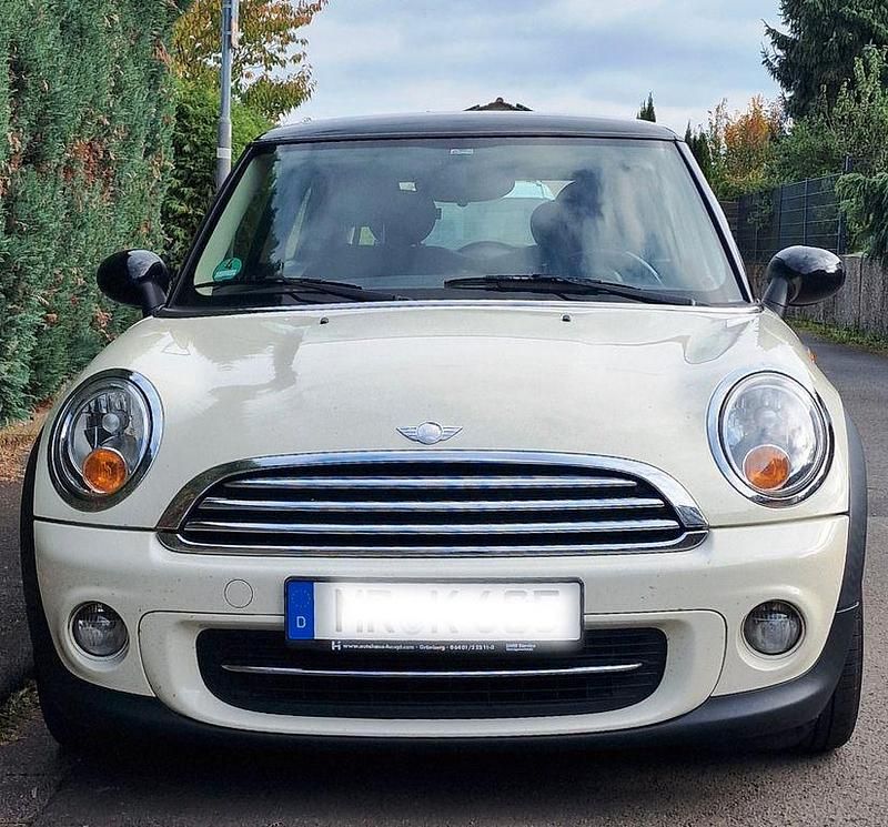 Weiß Gebraucht 2010 Mini Cooper Kleinwagen | 3.900 € (Fairer Preis) - Bild 1/4