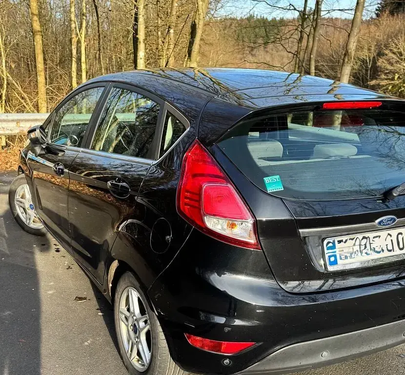 Gebraucht Ford Fiesta Titanium 95 PS (69 kW) 2015 Schwarz Kleinwagen