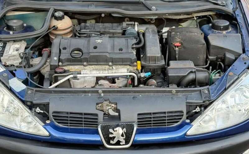 Blau Gebraucht 2005 Peugeot 206 Platinum Cabrio | 1.900 € (Fairer Preis) - Bild 1/4