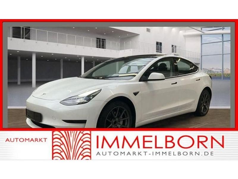 Second-hand Tesla Model 3 239 kW (325 CP) 2022 Alb Berlinǎ