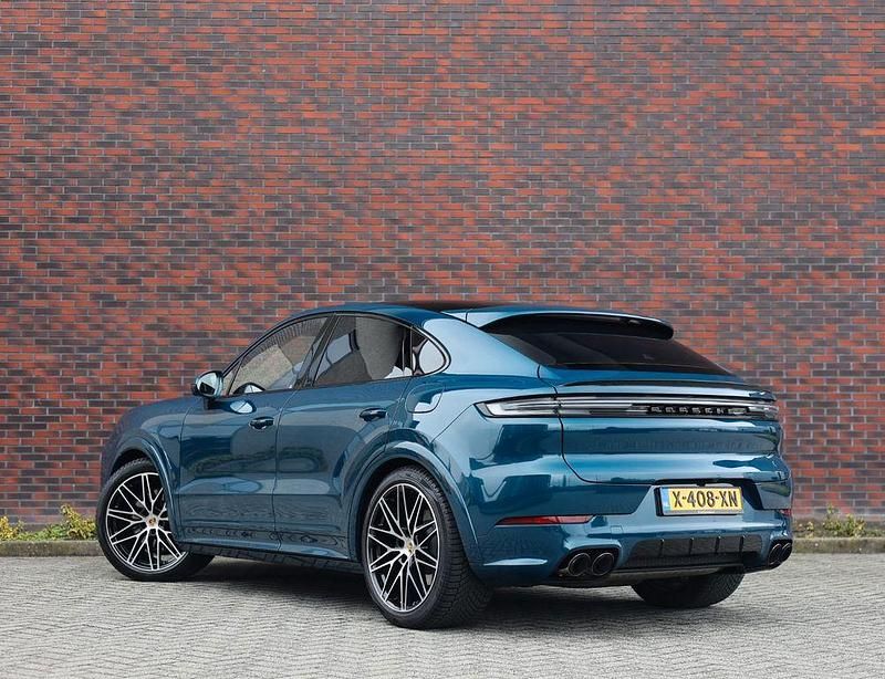 Gebraucht Porsche Cayenne Coupe 470 PS (345 kW) 2024 Blau Coupé