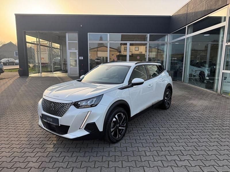 Gebraucht Peugeot e-2008 Allure 100 kW (136 PS) 2021 Lack weiss perlglãnzend/typ a SUV