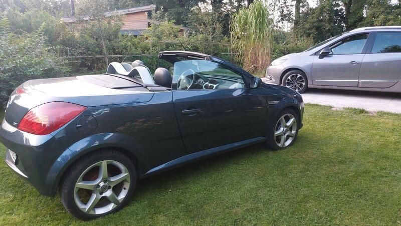 Blau Gebraucht 2009 Opel Tigra Cabrio | 3.400 € (Teuer) - Bild 1/1