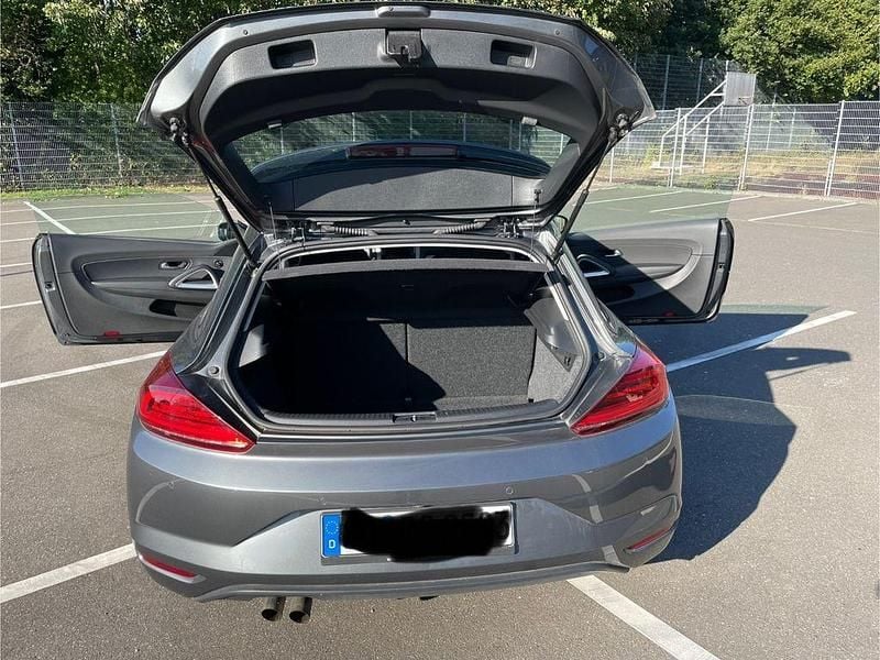 Gebraucht VW Scirocco Sport 180 PS (132 kW) 2017 Grau Coupé
