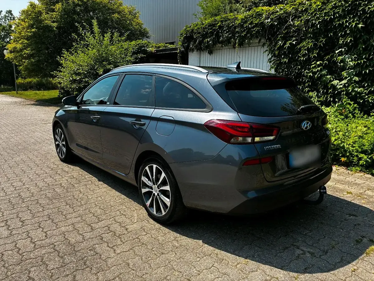 Gebraucht Hyundai i30 YES! 140 PS (102 kW) 2019 Grau Kombi