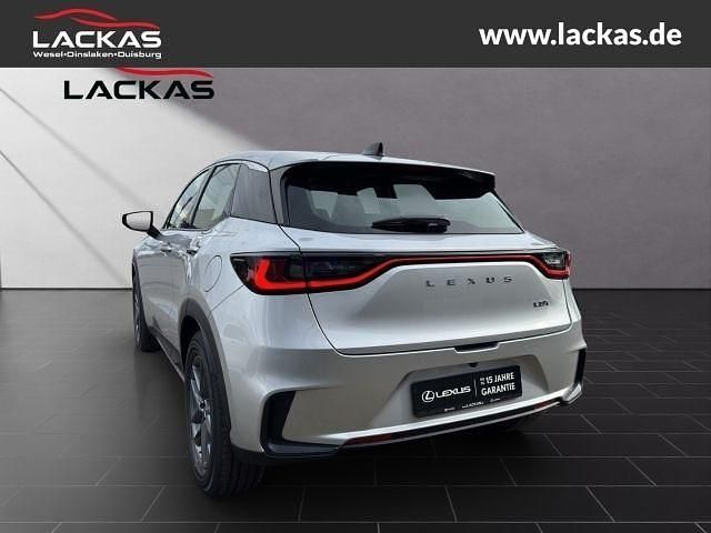 Gebraucht Lexus LBX 136 PS (100 kW) 2025 Silber SUV