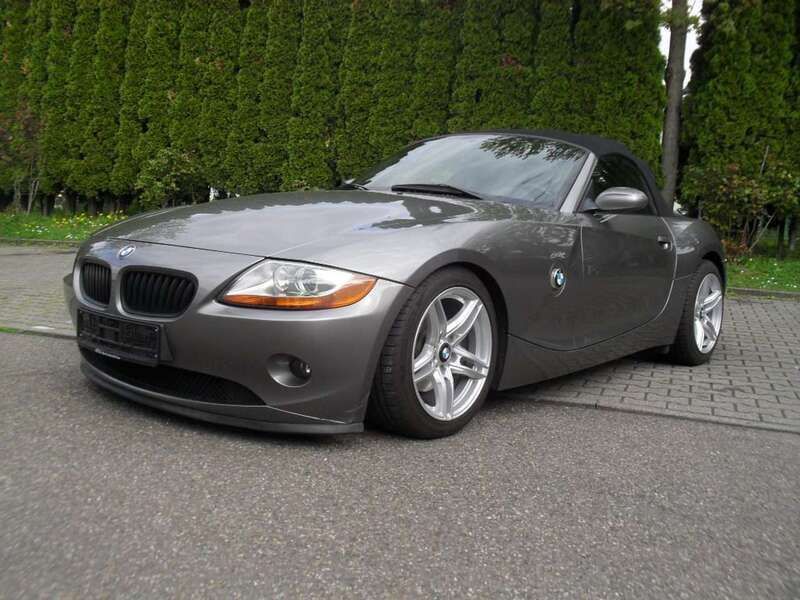 Sterlinggraumetallic Gebraucht 2003 BMW Z4 Cabrio | 12.900 € (Fairer Preis) - Bild 1/4