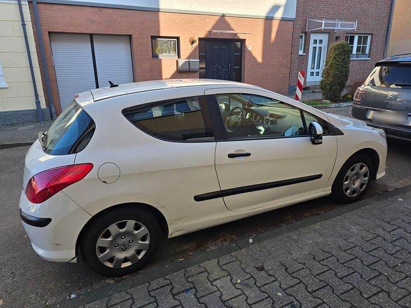 Gebraucht Peugeot 308 110 PS (80 kW) 2010 Weiß Coupé