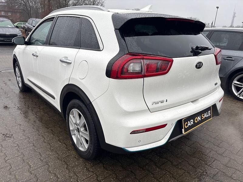 Gebraucht Kia Niro Vision 105 PS (77 kW) 2017 Weiß SUV