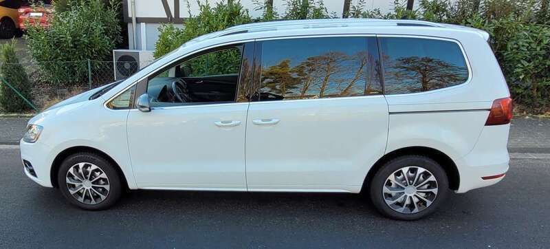 Weiß Gebraucht 2016 Seat Alhambra CONNECT Van / Kleinbus | 21.950 € (Fairer Preis) - Bild 1/4