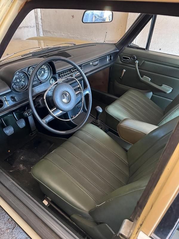 Gebraucht Mercedes W114 1973 Limousine