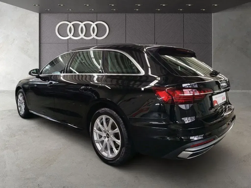 Gebraucht Audi A4 Advanced Plus 204 PS (150 kW) 2023 Brillantschwarz Kombi