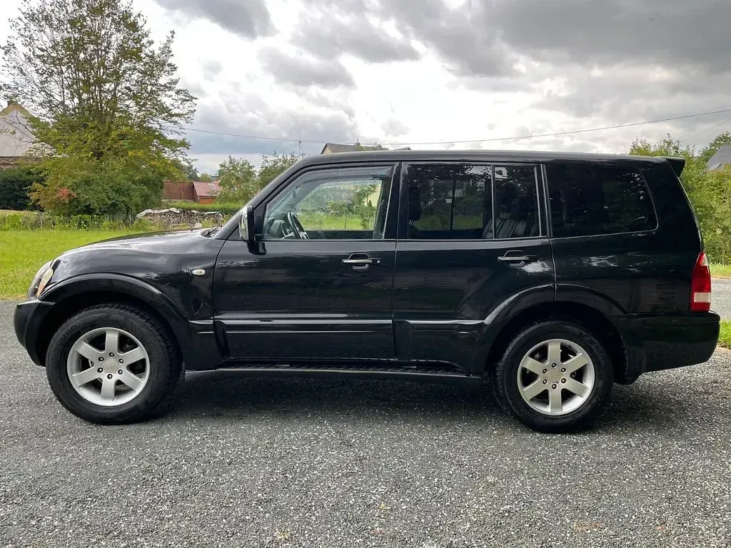 Gebraucht Mitsubishi Pajero Elegance 160 PS (117 kW) 2004 Schwarz SUV