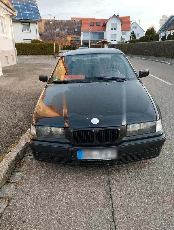 Gebraucht BMW 316 101 PS (74 kW) 1998 Schwarz Limousine