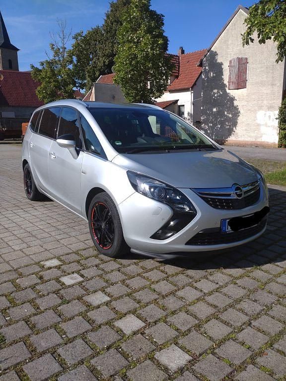 Silber Gebraucht 2014 Opel Zafira Tourer Innovation Van / Kleinbus | 9.750 € (Fairer Preis) - Bild 1/4