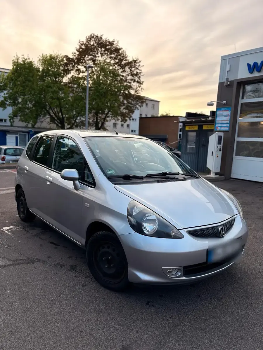 Gebraucht Honda Jazz 78 PS (57 kW) 2008 Silber Kleinwagen