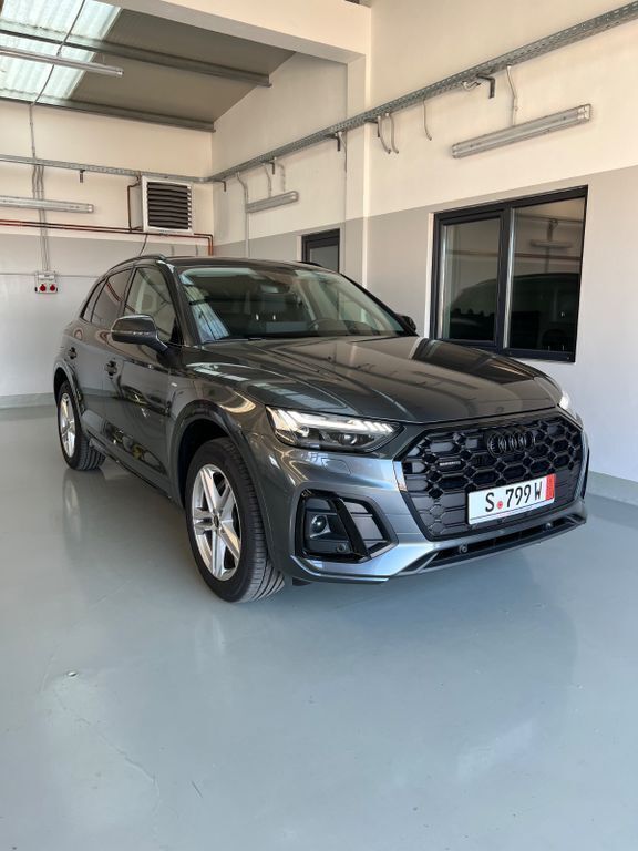 Grau Gebraucht 2022 Audi Q5 S-Line SUV | 42.000 € (Fairer Preis) - Bild 1/4