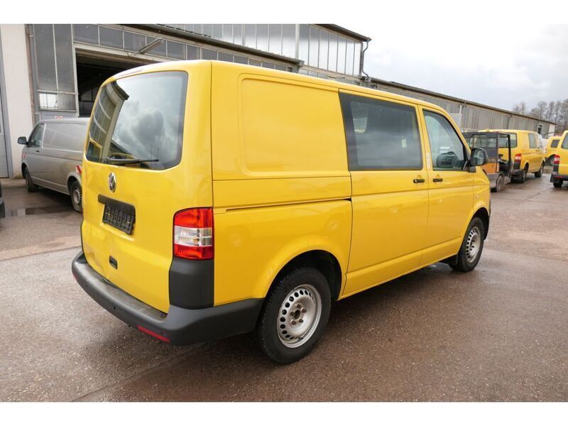 Gebraucht VW T5 84 PS (61 kW) 2013 Ginstergelb r1032 Van