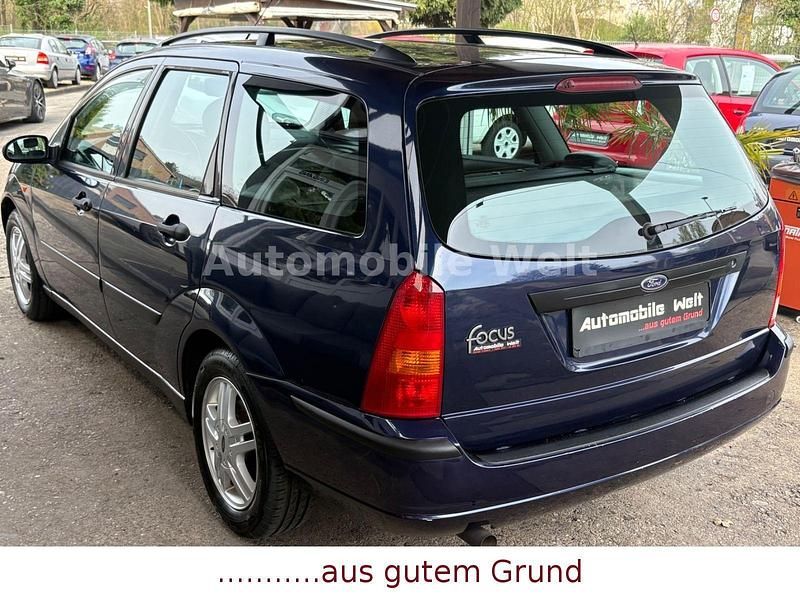 Gebraucht Ford Focus 131 PS (96 kW) 2001 Blau Kombi